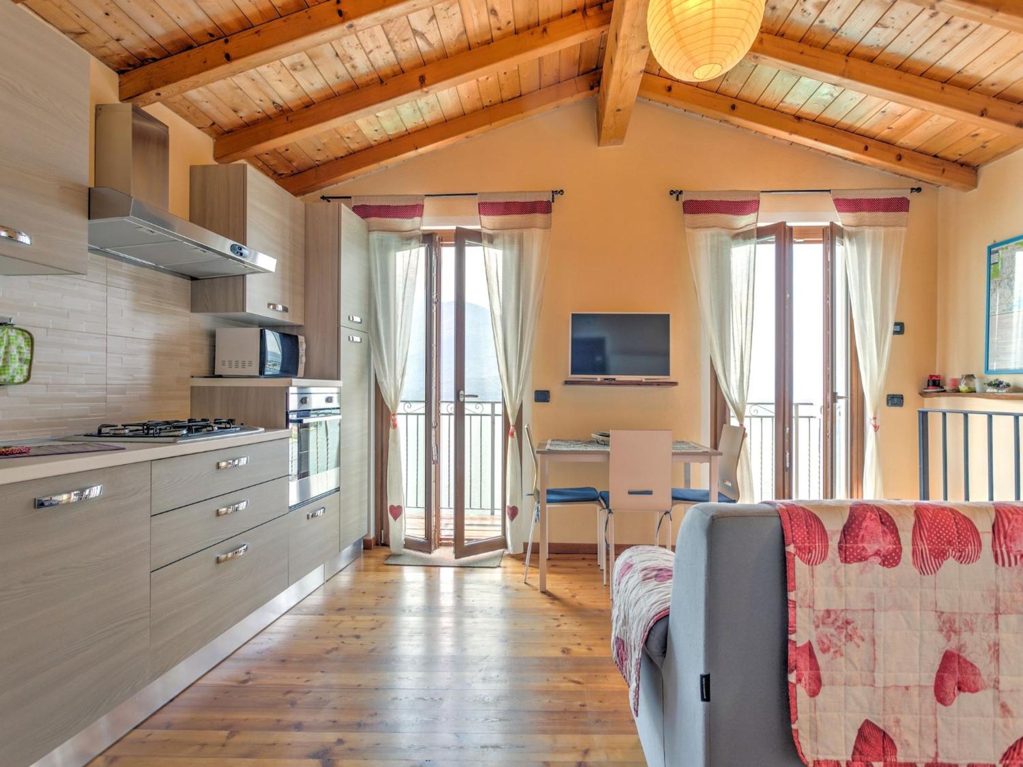 Апартаменты Wonderful Flat With Swimming Pool Lift And Garden Граведона Экстерьер фото