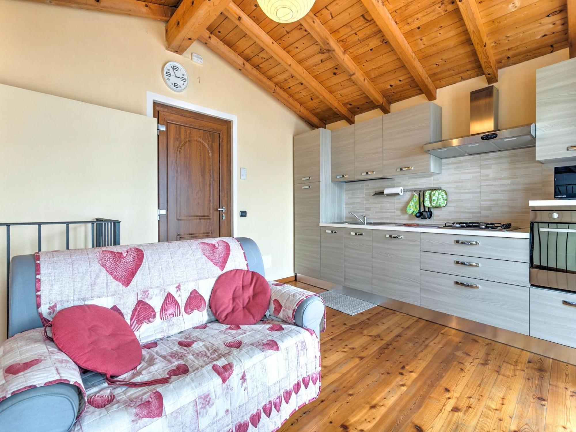 Апартаменты Wonderful Flat With Swimming Pool Lift And Garden Граведона Экстерьер фото