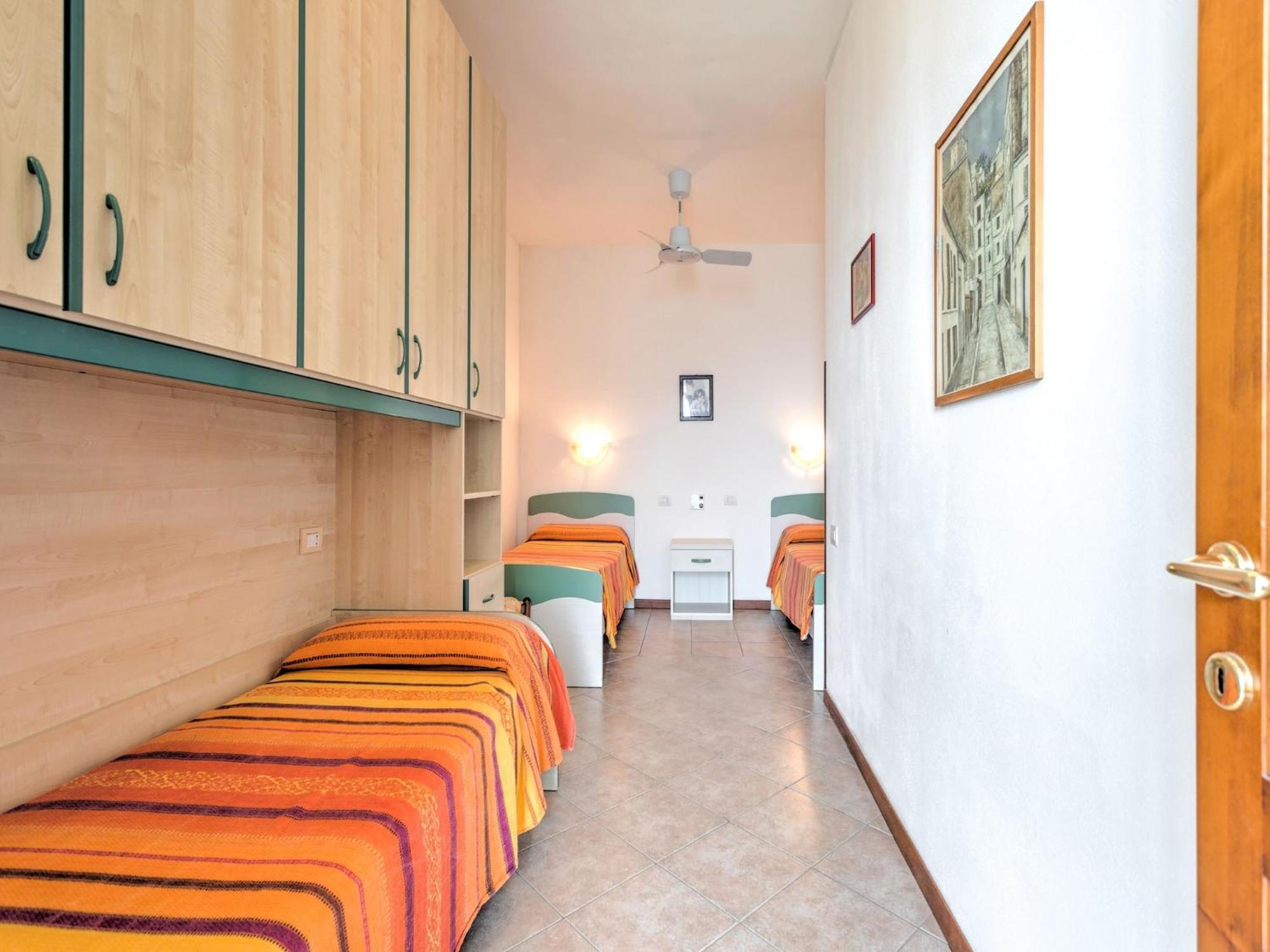 Апартаменты Wonderful Flat With Swimming Pool Lift And Garden Граведона Экстерьер фото